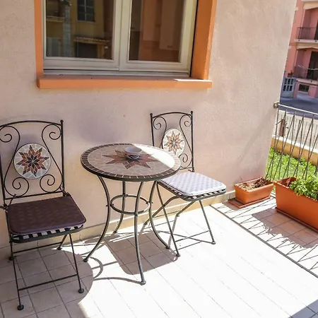 A Casa Di Franci ウルバーニア